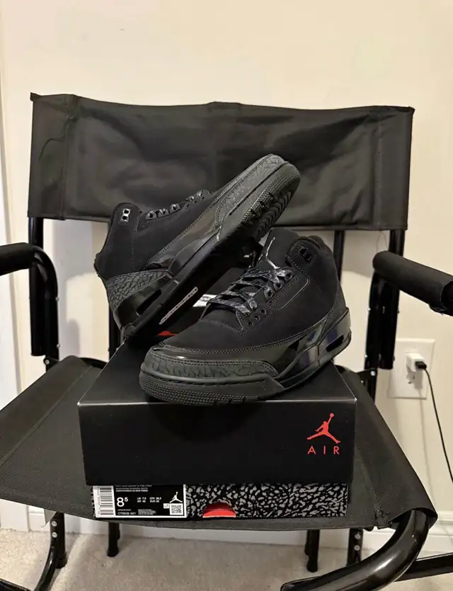 Jordan 3 Retro Black Cat  in Men's Shoes in City of Toronto - Image 4