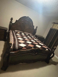 KING 6 peice bedroom set (MATRESS NOT INCLUDED)