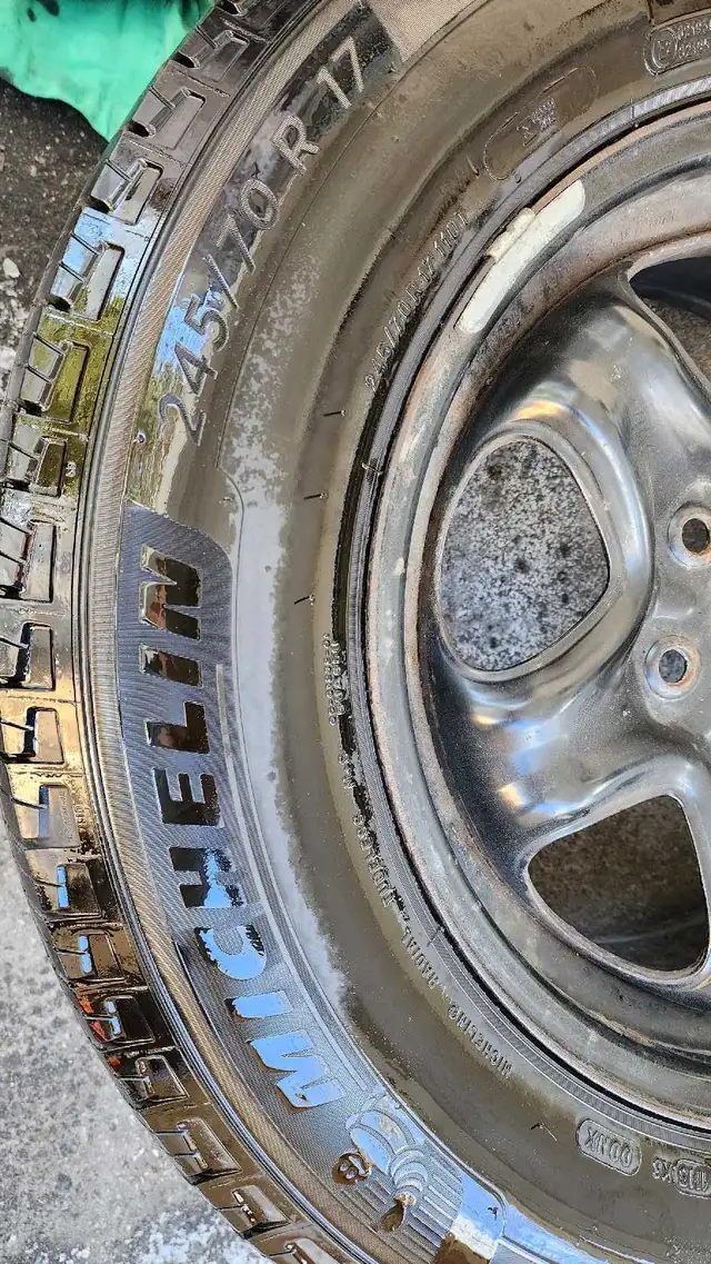 MichelinDefender LTX M/S2 245/70R17/XL 114T in Garage Sales in Mississauga / Peel Region - Image 6