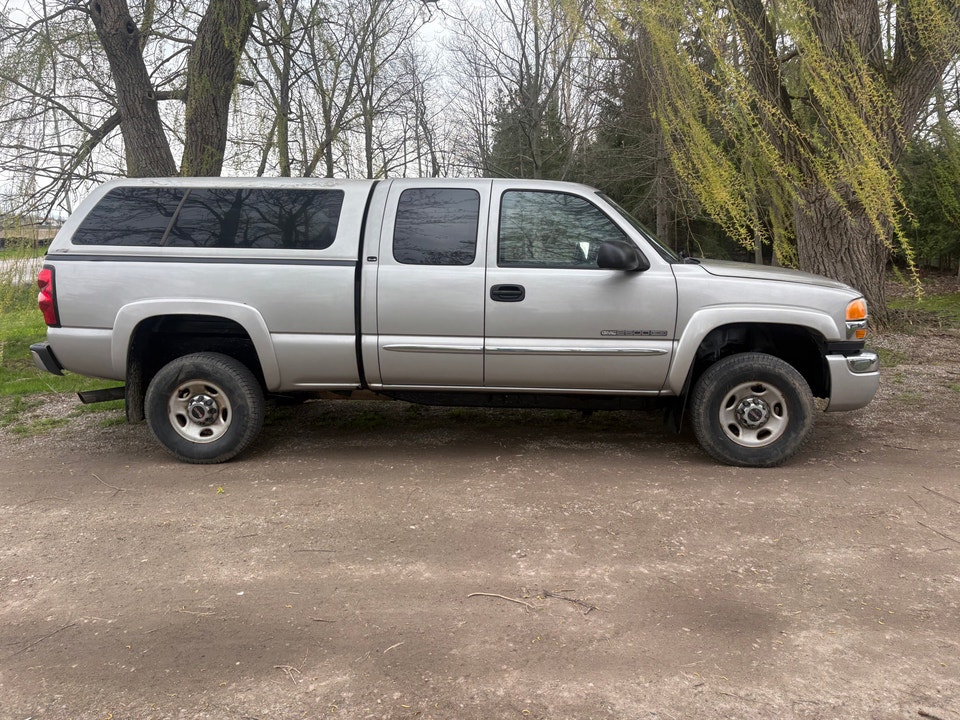 GMC Sierra 2500 2005 photo 2