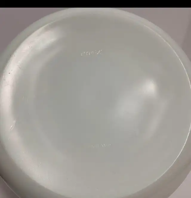 PYREX England vine large casserole dish vintage64519996512897125