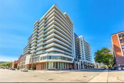 212 King William For rent( only Den)