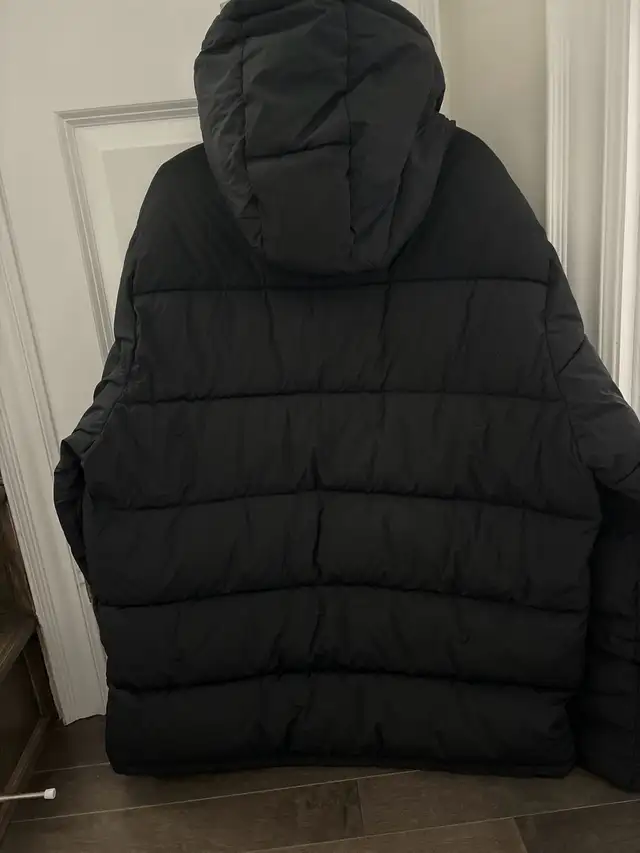 Brand New Men’s GAP Puffer Hooded Jacket LARGE in Men's in Mississauga / Peel Region - Image 5