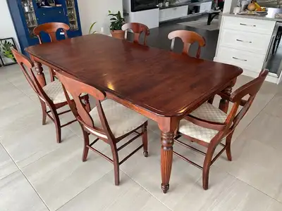 Set de salle à manger : grande table et 6 chaises, View more