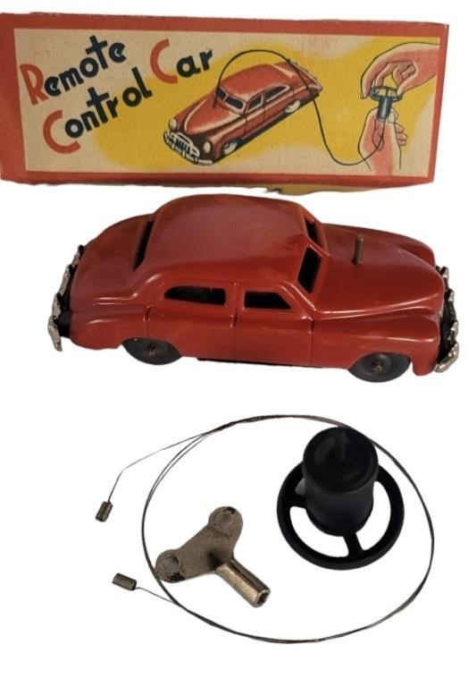 LOT OF 2 VINTAGE TIN LITHO TOY CARS WINDUP - WITH BOX in Arts & Collectibles in Bedford - Image 4