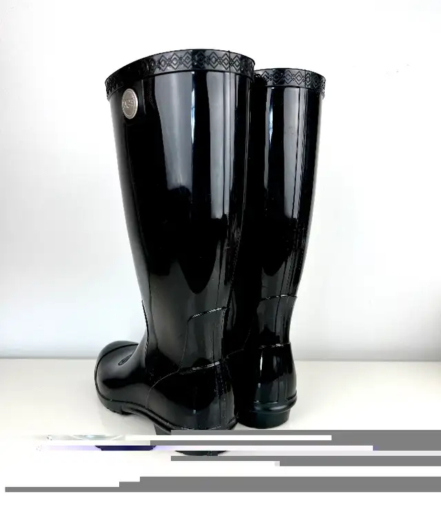 UGG New Tall Rain Boots in Women's - Shoes in Markham / York Region - Image 5