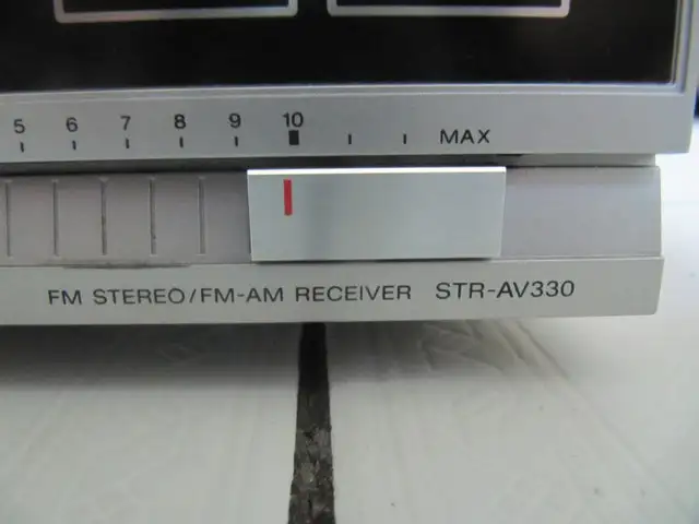 Classic Sony Model STR -AV330 AM/FM Stereo Receiver Circa 1984 in Stereo Systems & Home Theatre in Mississauga / Peel Region - Image 5