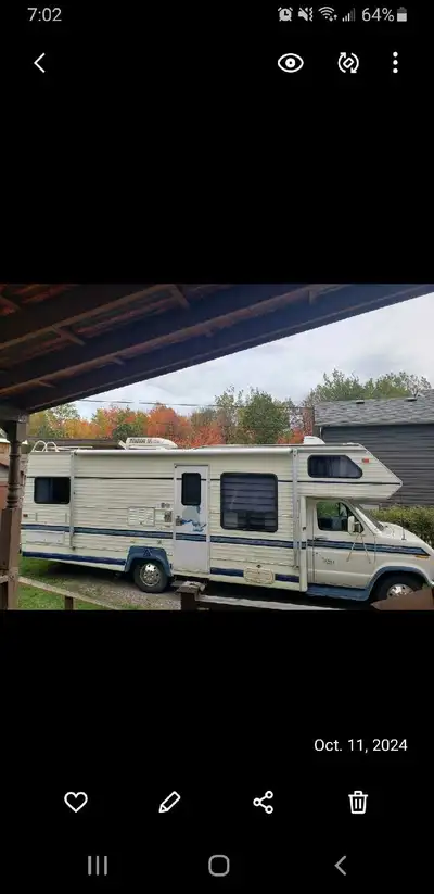 Class C Ford Sterliing 28' 350 RV 460 engine 7.5 L gas V8 engine in great shape. AC, furnace, 2 way...