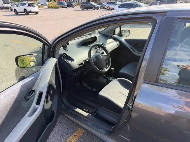 2009 Yaris Hatchback549766295507456006