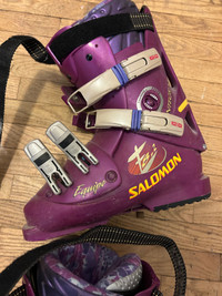 ⛷️ Woman’s Salomon SKI BOOTS.  Going Cheap! $49 pair  • Salomon 