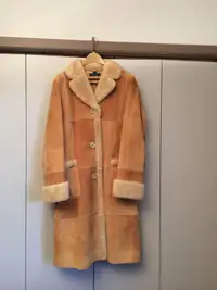 Manteau de daim pour femme /  Suede coat for women