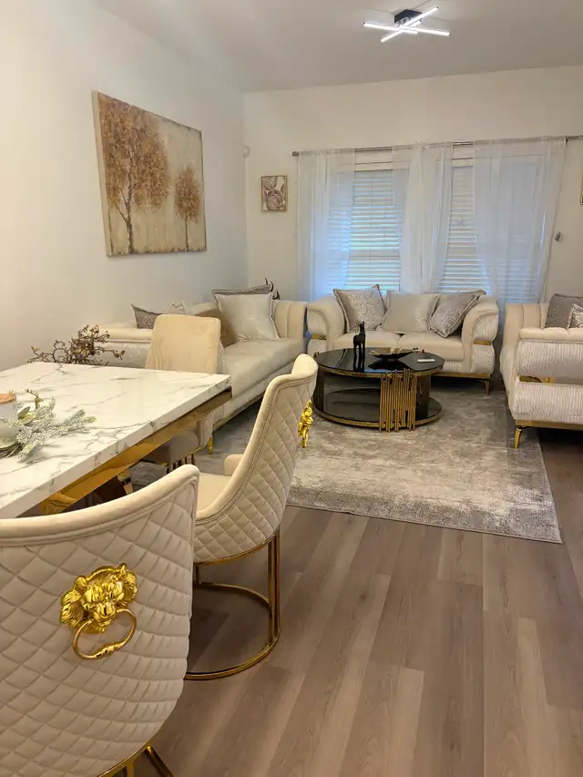 Big private room with private washroom for female in Room Rentals & Roommates in Delta/Surrey/Langley - Image 3