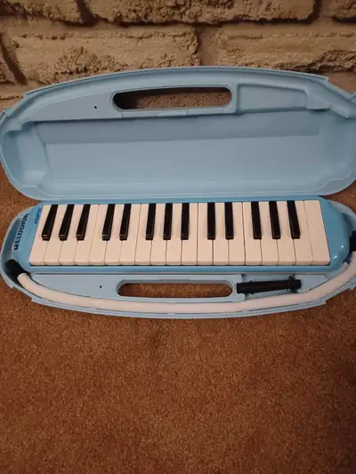 Suzuki Melodion Study 32 Key Piano Style Keyboard Instrument, View more