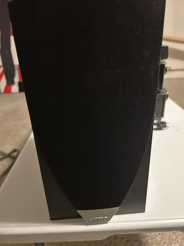 Jamo wood speakers in Speakers in Oakville / Halton Region - Image 2