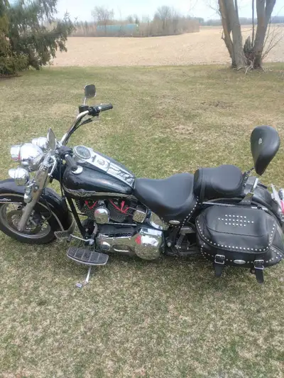 2003 Harley Davidson heritage soft tail classic 2nd owner 1450cc 2 in 1 exhaust windshield backrest...