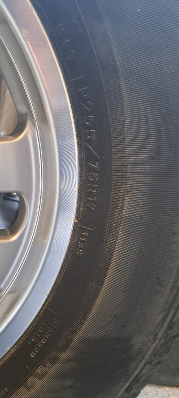 Goodyear Tire on Aluminum Rim 17" in Tires & Rims in Ottawa - Image 2