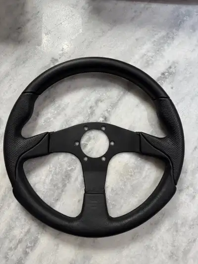 Brand new Personal Thunder (diameter 350 mm) Black leather and Black perforated leather Black spokes...