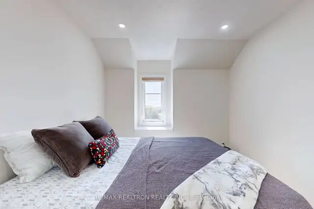 Room Rental in Room Rentals & Roommates in Oshawa / Durham Region - Image 23