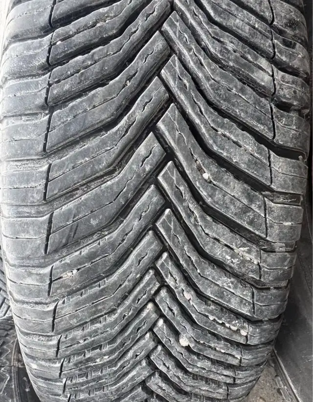 Camry,Sienna 215/65r16 Michelin All Weather tires in rims  in Other Parts & Accessories in Winnipeg - Image 6