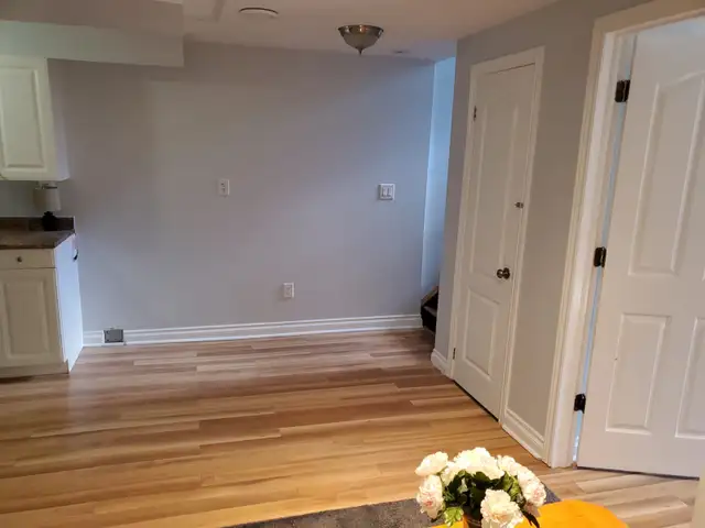 Room for rent near York University - FEMALE ONLY in Room Rentals & Roommates in City of Toronto - Image 6