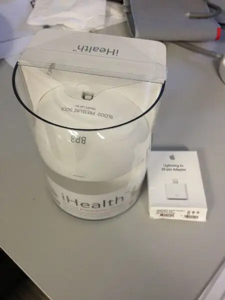 iHealth Blood Pressure Dock BP3 with Lightning adapter in Health & Special Needs in Calgary - Image 2