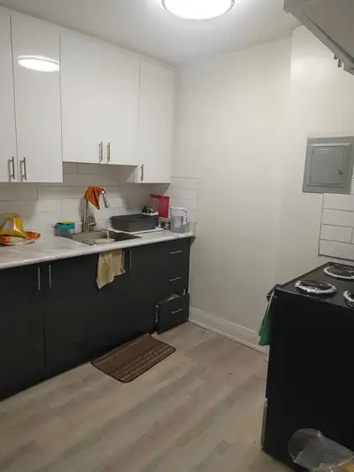 Room in sharing for rent for Girl/female. King and Bishop intersection, Cambridge, ON 1 min walk to...
