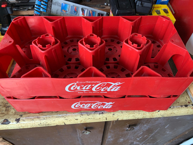 Coca Cola 2 litre plastic tray (2 total) in Arts & Collectibles in Oshawa / Durham Region - Image 4