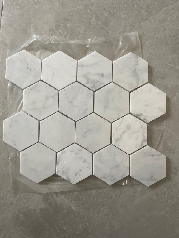 1" HEX Carrera Mosaic Marble Tile polished in Floors & Walls in City of Toronto - Image 3