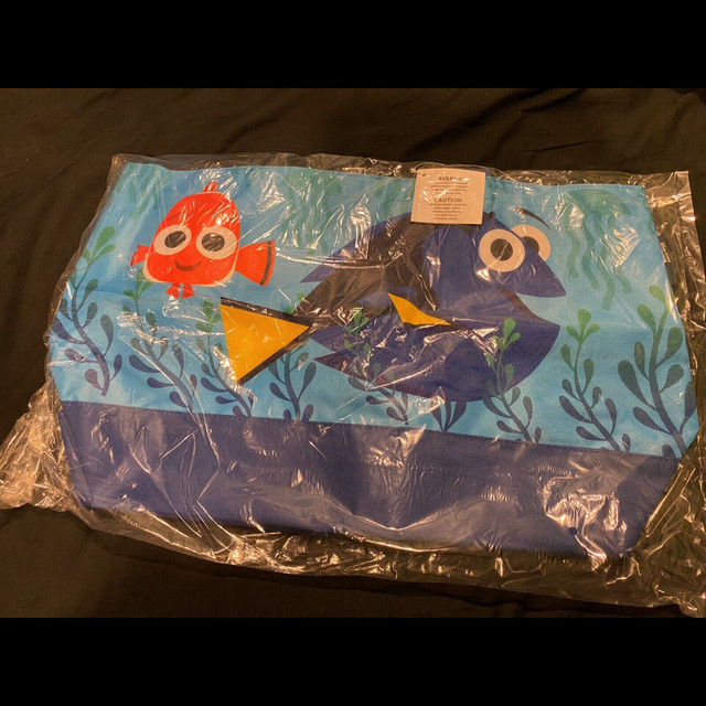 Disney’s Finding Dory Beach Tote in Other in St. Catharines - Image 3