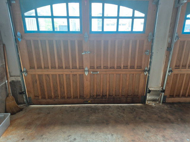 Garage Door Track Repair in Construction & Trades in Mississauga / Peel Region