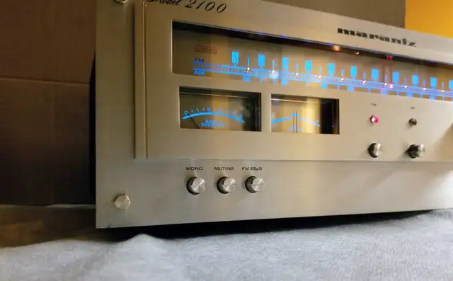 VINTAGE MARANTZ STEREO TUNER  in Other in Markham / York Region - Image 9