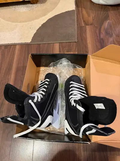 Men’s Size 8 Vic Hockey Skates, View more