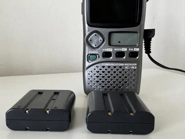 ICOM scan IC-R3 Wideband Receiver Radio Audio & Video Capability in General Electronics in Mississauga / Peel Region - Image 4