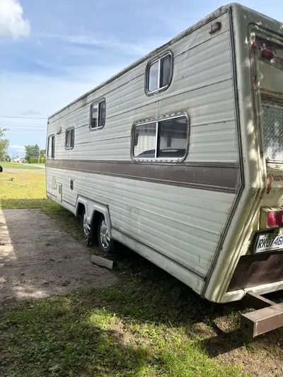 roulotte 21 pieds pour camp de chasse, View more