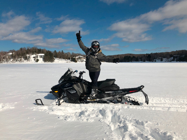 2 X 2019 skidoo Renegade 900 Ace in Snowmobiles in Napanee - Image 4