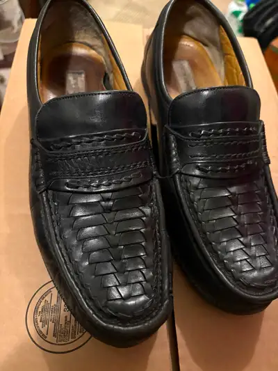 Mens dress shoes $25, size 9 M, black, used Other dress shoes and other shoes and clothing, dress sh...