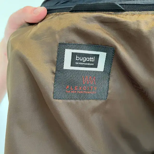 Bugatti Men's Winter Wool Coat size US 42R in Men's in Calgary - Image 7