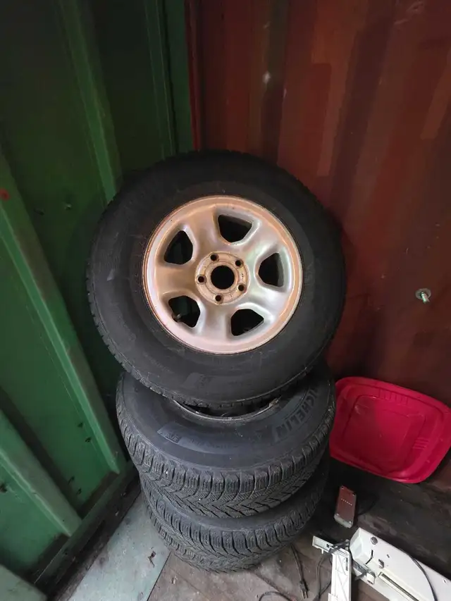 winter tires on rims 265 /70 R17 in Tires & Rims in Bedford - Image 3