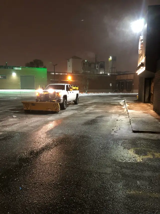 Scarborough /North York Commercial Snow $$$! in Snow Removal & Property Maintenance in City of Toronto - Image 9