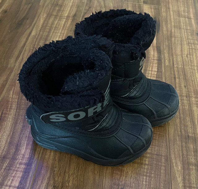 SOREL winter boots size 9T (toddler) in Clothing - 4T in Saskatoon - Image 2