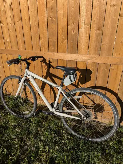 Devinci Roadbike White, View more