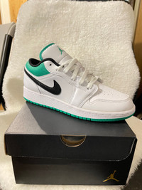 Air jordan 1 low GS white lucky greenSize 6Y 