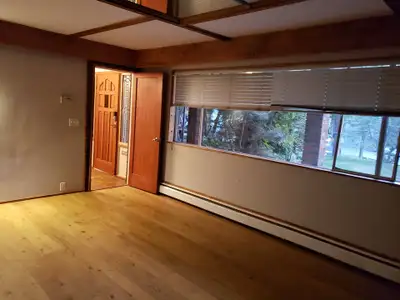 Beautiful View Property in North Surrey. please send a message if you want better photos....I wasn't...