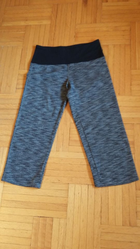 WOW!!! 7 vêtements femmes pour 15 $!! (x-small et small) dans Femmes - Pantalons et shorts  à Sherbrooke - Image 4