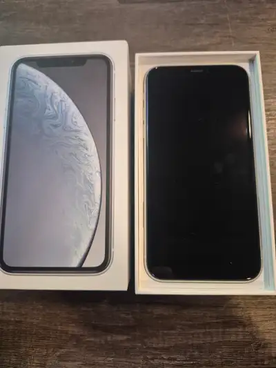 Iphone XR - 128 GB/WHITE for sale. Good condition/Used. Phone Has Always Used With Case And Screen P...