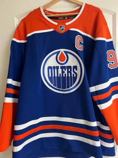Edmonton Oilers “McDavid” home jersey, View more
