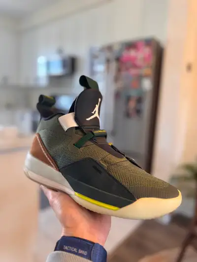 Jordan 33 Travis Scott size 8US, View more