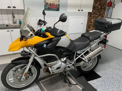 Moto dans une condition comme neuve, toute les huiles ont été remplacer, frein, transmission, différ...