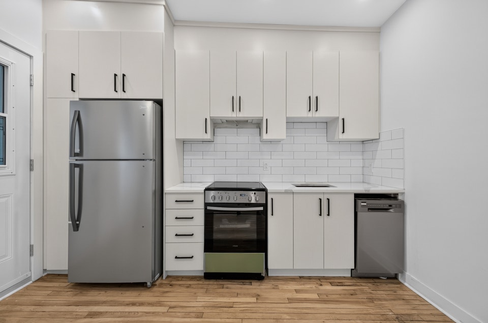 3½ et 4½ rénovés Verdun, 1 mois gratuit / 1 month free 3