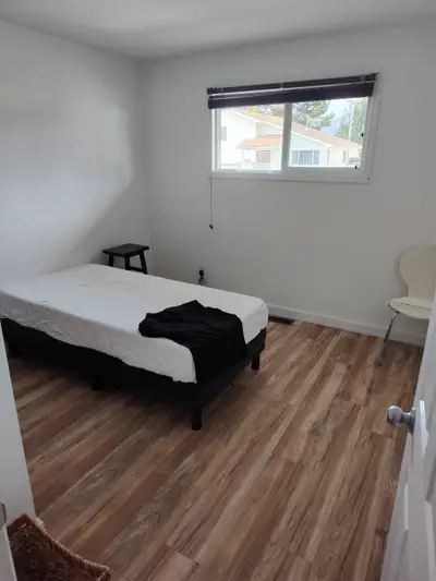 Top floor of a three unit house. Great view, quiet residential area, clean, non smoking environment....